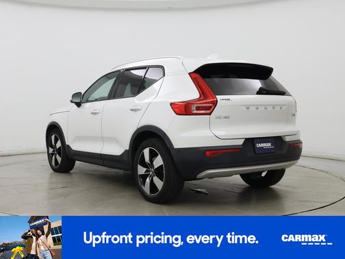2019 Volvo XC40 T5 Momentum