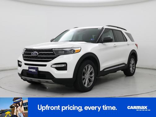 White 2022 Ford Explorer XLT