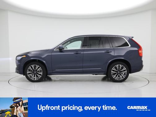 2022 Volvo XC90 T5 Momentum