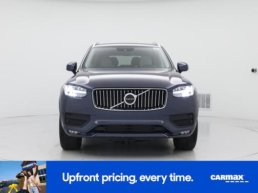 2022 Volvo XC90 T5 Momentum