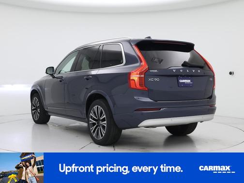2022 Volvo XC90 T5 Momentum