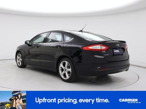 Black 2016 Ford Fusion SE