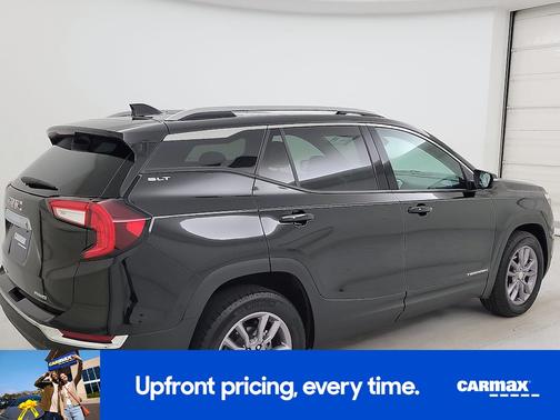 Black 2022 GMC Terrain SLT