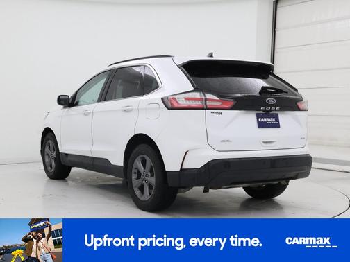 White 2022 Ford Edge SEL