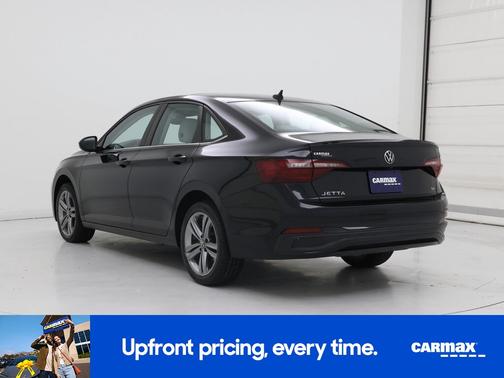 Black 2022 Volkswagen Jetta SE