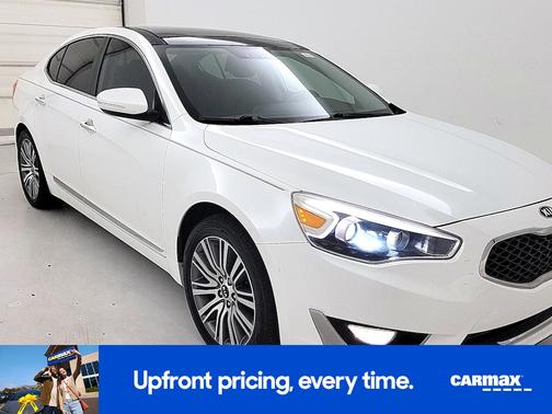White 2016 Kia Cadenza Premium