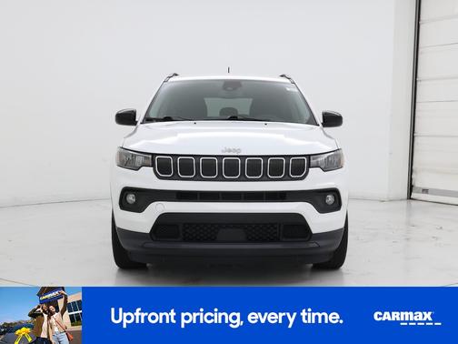 White 2022 Jeep Compass Latitude