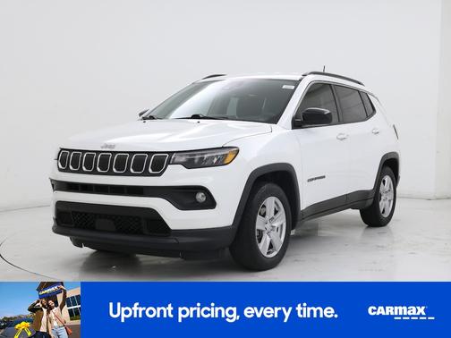 White 2022 Jeep Compass Latitude