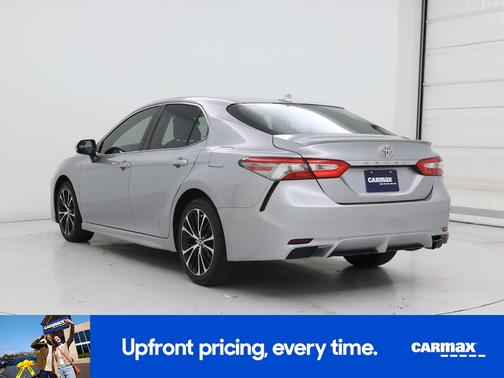 Silver 2019 Toyota Camry SE