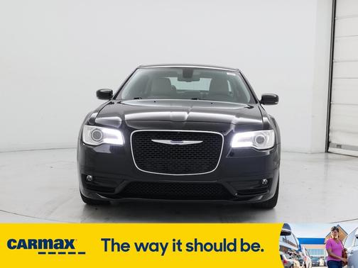 2022 Chrysler 300 Touring L