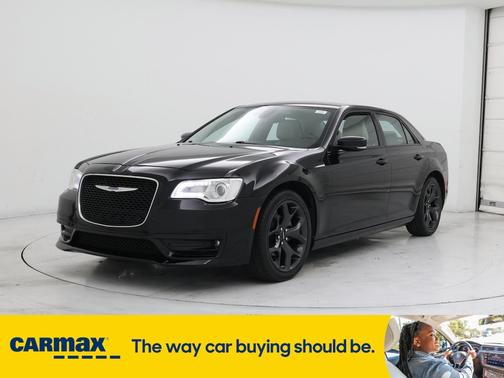 2022 Chrysler 300 Touring L