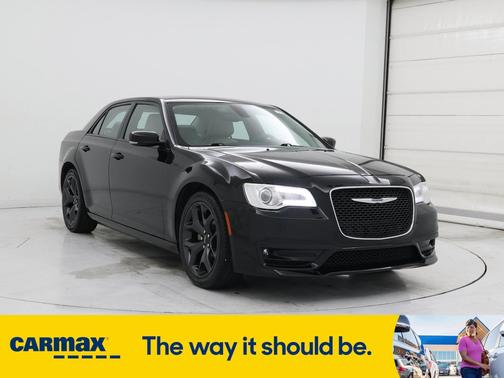 2022 Chrysler 300 Touring L