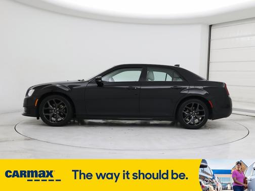 2022 Chrysler 300 Touring L