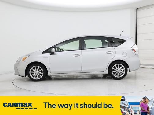 2013 Toyota Prius v Five