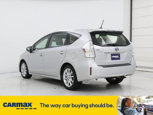 2013 Toyota Prius v Five