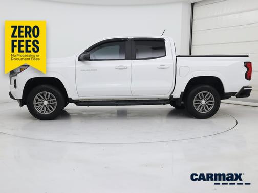 White 2024 Chevrolet Colorado LT