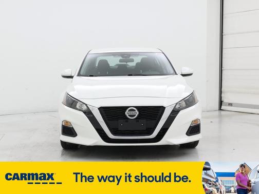 2022 Nissan Altima SV
