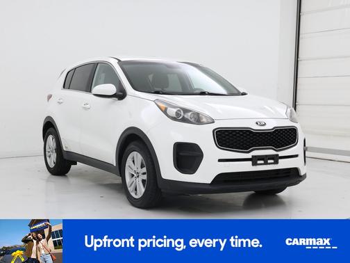 White 2017 Kia Sportage LX