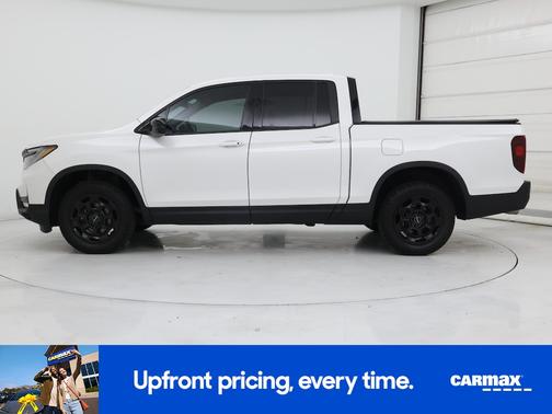 White 2025 Honda Ridgeline Sport