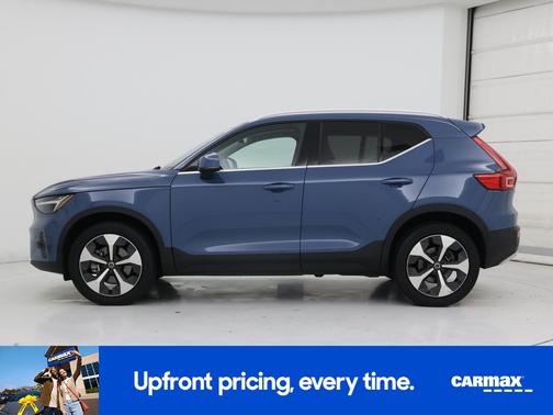 Blue 2023 Volvo XC40 B5 Plus Bright Theme