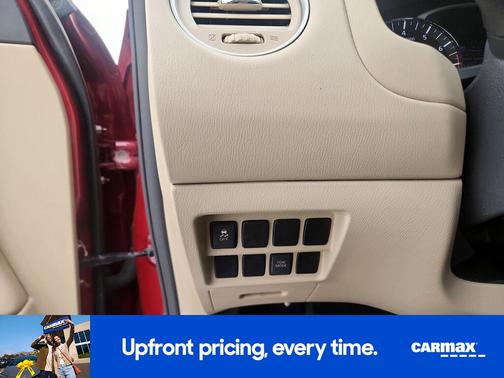 2017 Nissan Pathfinder SV