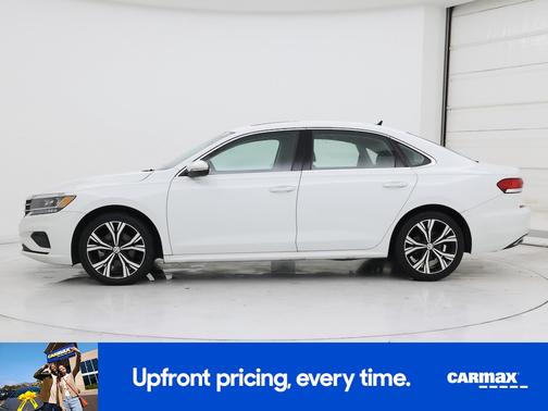 White 2022 Volkswagen Passat SE