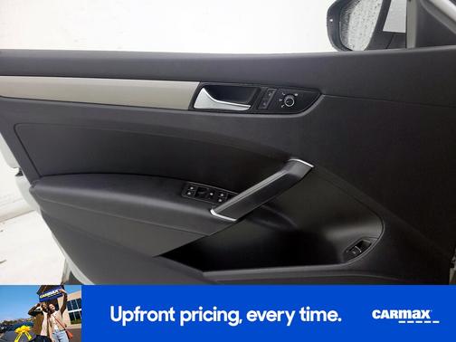White 2022 Volkswagen Passat SE