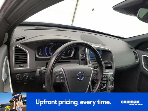 2017 Volvo XC60 T6 R-Design