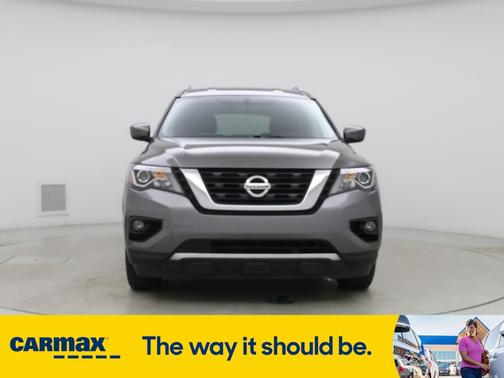 2017 Nissan Pathfinder SV