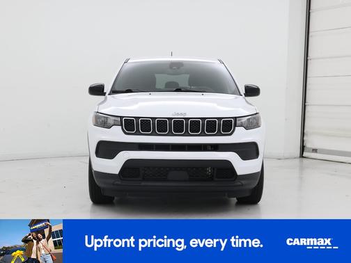White 2023 Jeep Compass Sport