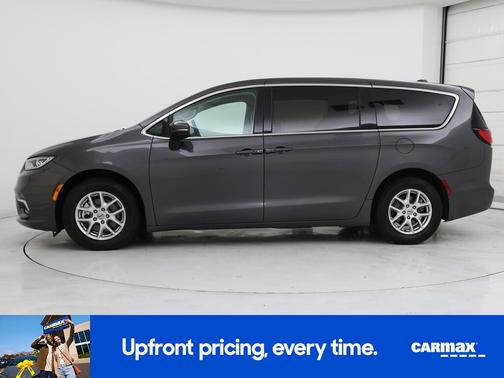 Gray 2023 Chrysler Pacifica Touring L