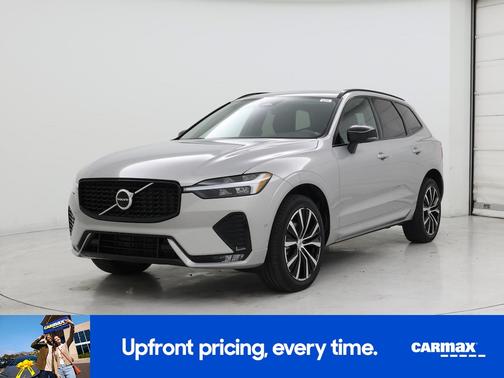 2023 Volvo XC60 B5 Plus Dark Theme