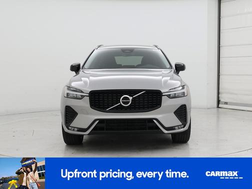 2023 Volvo XC60 B5 Plus Dark Theme