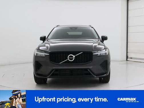 2023 Volvo XC60 Recharge Plug-In Hybrid T8 Plus Dark Theme