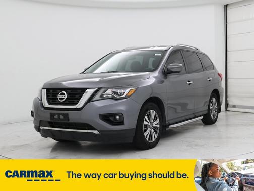 2020 Nissan Pathfinder SL