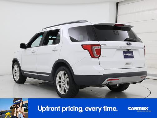 White 2017 Ford Explorer XLT