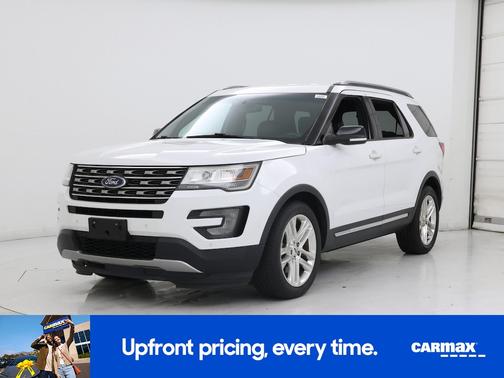 White 2017 Ford Explorer XLT