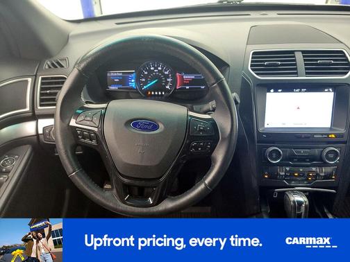 White 2017 Ford Explorer XLT