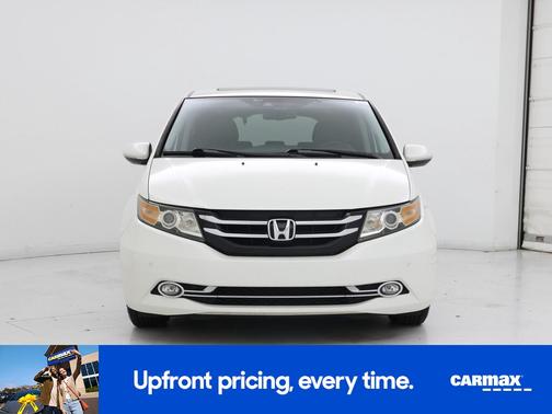 White 2015 Honda Odyssey Touring Elite