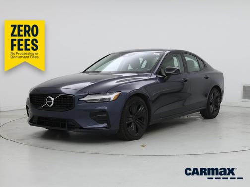 Blue 2022 Volvo S60 B5 Momentum