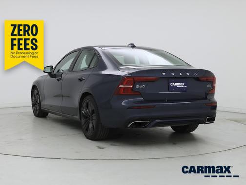 Blue 2022 Volvo S60 B5 Momentum
