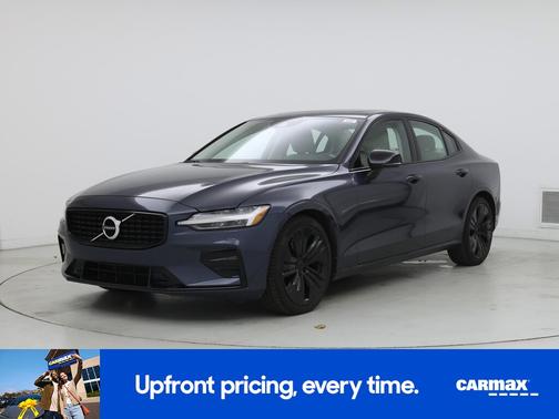 Blue 2022 Volvo S60 B5 Momentum