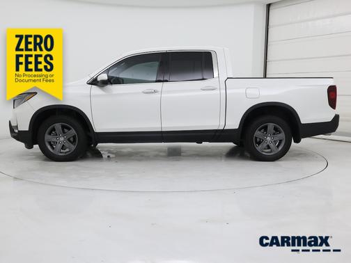 White 2023 Honda Ridgeline RTL-E
