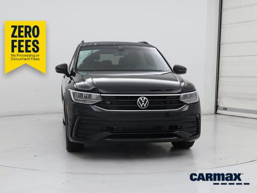 Black 2022 Volkswagen Tiguan SE R-Line Black