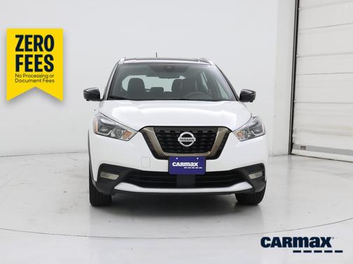 White 2020 Nissan Kicks SR