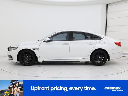 White 2018 Honda Accord Touring