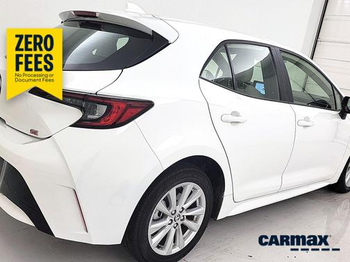 White 2025 Toyota Corolla Hatchback SE