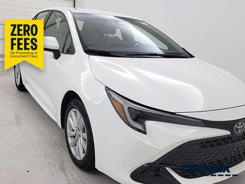 White 2025 Toyota Corolla Hatchback SE