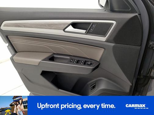 Gray 2021 Volkswagen Atlas Cross Sport SE w/Tech