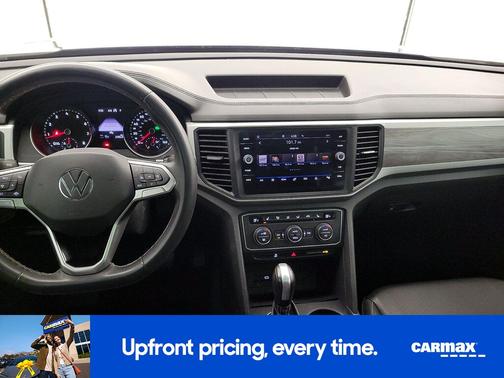 Gray 2021 Volkswagen Atlas Cross Sport SE w/Tech